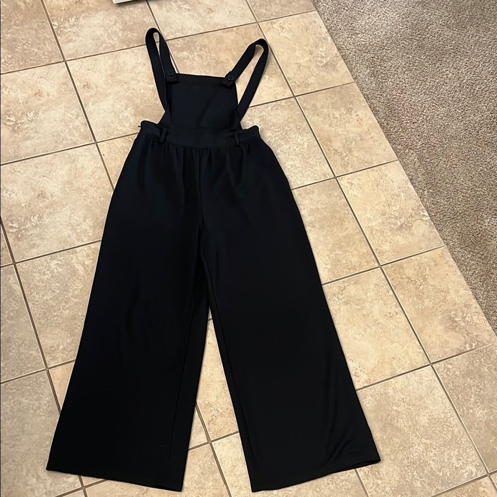 Chic Black Wide-Leg Jumpsuit